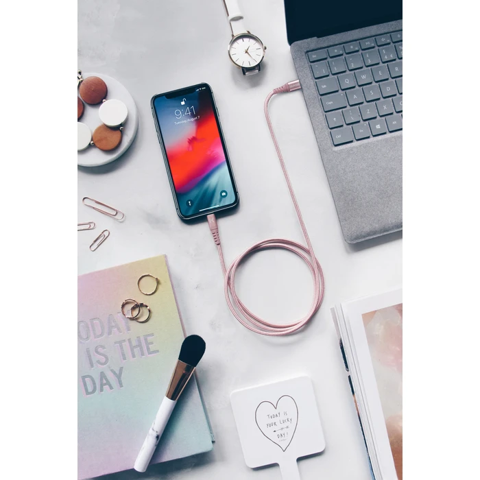 Câble USB-C Vers Lightning Certifié MFi Apple Métallisé Tressé Charge/sync (1M), Or Rose 5 Câble USB-C Vers Lightning Certifié MFi Apple Métallisé Tressé Charge/sync (1M), Or Rose – Image 3